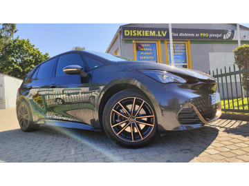 Cupra Born on 18" Borbet W Black Copper polished