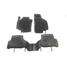 Seat Altea XL no 2006, excluding versions with bluetooth module located under the drivers seat