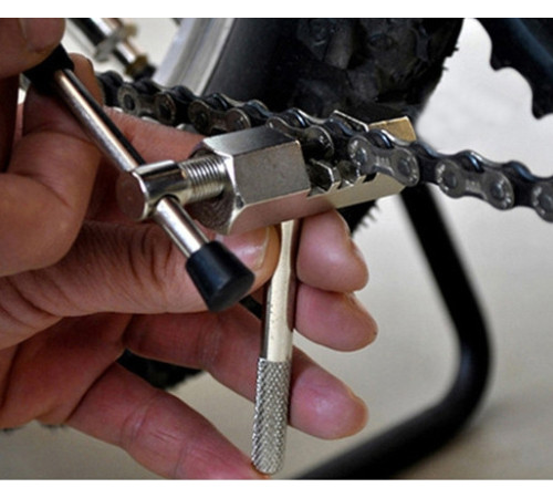 Tool Azimut Eco for chain riveting