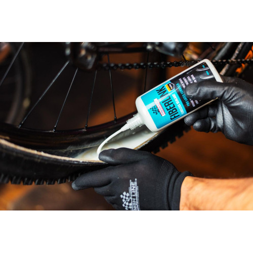 Tubeless tire sealant Finish Line FiberLink 240ml
