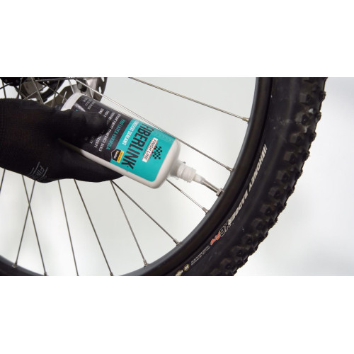 Tubeless tire sealant Finish Line FiberLink 240ml
