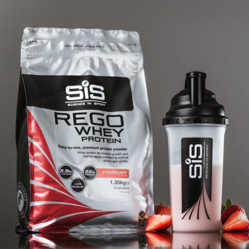 Sports nutrition powder SiS Rego Whey Powder (protein) Strawberry 1.35kg