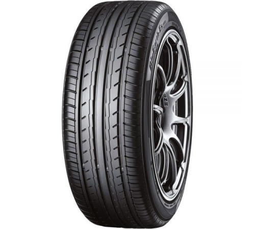 235/40R18 YOKOHAMA BLUEARTH-ES ES32A 95W XL DOT23 CBA68