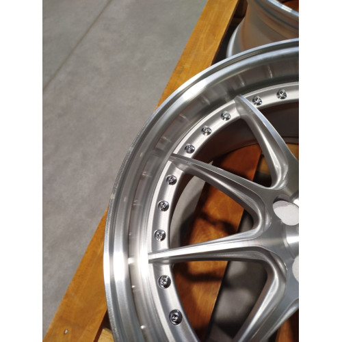 255/45R21 MAXXIS PREMITRA ICE 5 SP5 SUV 106T XL Friction CDB71 3PMSF IceGrip M+S